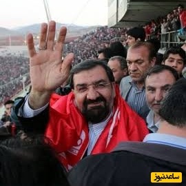 برگردیم به 14 سال قبل| حضور سرلشگر محسن رضایی با شال قرمز رنگ در بین هواداران پرشور تراکتورسازی+عکس