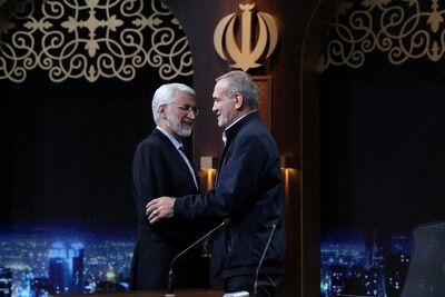 سعید جلیلی پشت دولت پزشکیان درآمد؛ پاسخ جالب رقیب انتخاباتی پزشکیان به سوال یک زن: چرا دولت با یزید زمانه بیعت می‌کند؟+ویدیو