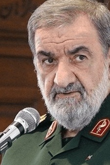 صبر محسن رضایی لبریز شد: خواستید به تنگه هرمز حمله کنید و وارد خلیج فارس شوید…