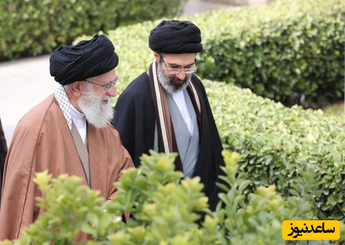 رهبر انقلاب در مراسم وداع با آقای شهید در مصلای تهران حضور داشتند؟! / ماجرای خیر مقدم خدمت آیت‌الله خامنه‌ای چه بود؟