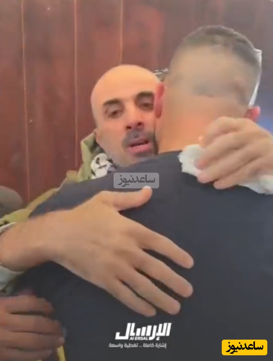 (ویدیو)‌ آزادی البرغوثی، اسیر فلسطینی پس از 22 سال اسارت در زندان رژیم صهیونیستی/ خانوادش از خوشحالی گریه می‌کنند....