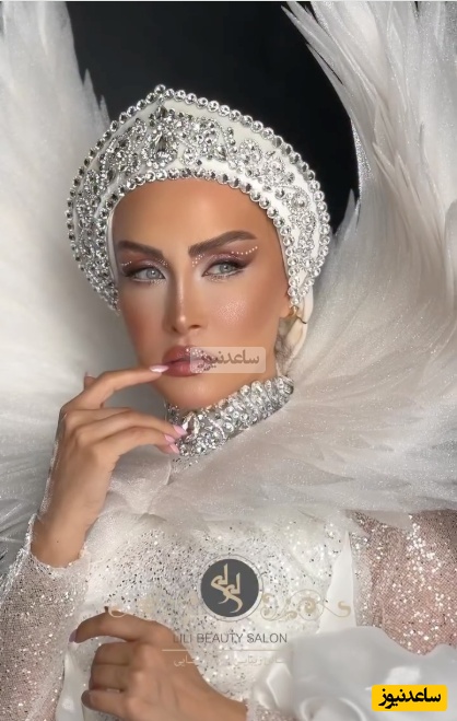 استایل فرشته و پری‌گونه حدیث فولادوند در لباسی منحصربفرد با دنباله‌ای از جنس ساتن به رنگ پرچم ایران+ویدیو/ درخشان و چشم‌نواز😍