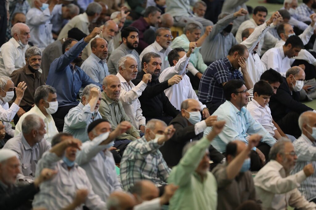 شعار مرگ بر بی‌ حجاب در نماز جمعه تهران