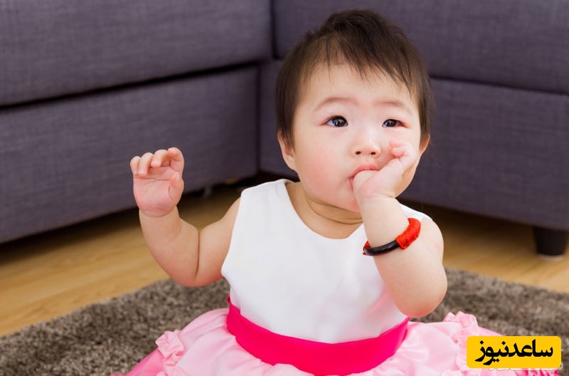 مکیدن انگشت شست توسط نوزادان و مزایای آن