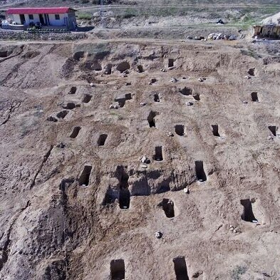 کشف یک گورستان عظیم باستانی در دل ایران/ جسد سرباز اشکانی با تمام تجهیزات نظامی اش بیرون کشیده شد+ویدیو