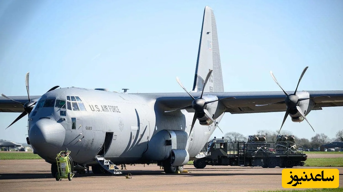 پرده برداری GUARDIAN از مردی که با تبر به هواپیمانی نظامی آمریکا حمله کرد + عکس