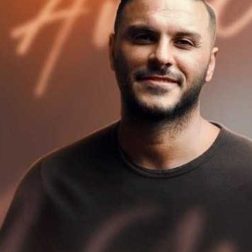 آرمین زارعی