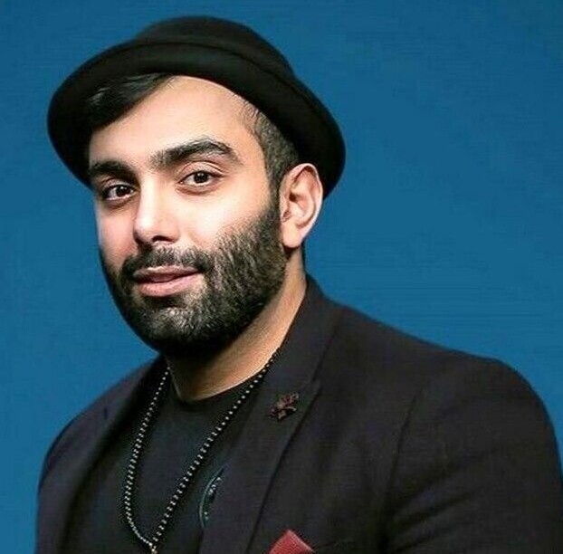 بعد از ساعد سهیلی پای خواننده معروف «مسعود صادقلو» هم به آرایشگاه کشیده شد/ پدیکور یا مانیکور؟!