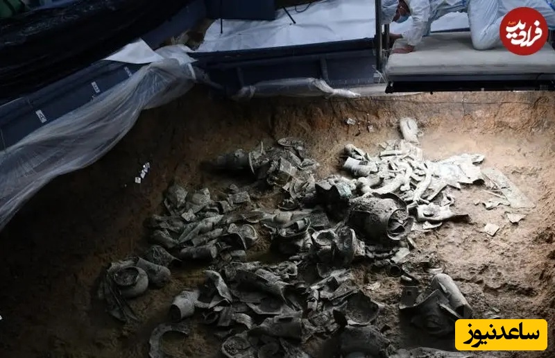 اشیاء فلزی دفن شده در یکی از گودال‌های باستانی سان‌شینگ‌دویی