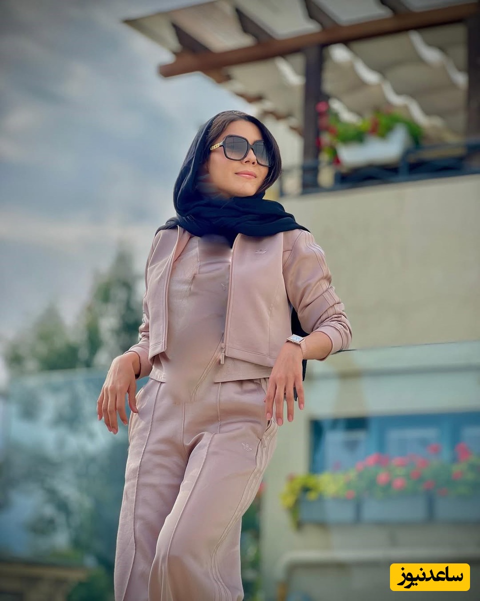 نگاهی به چیدمان شاهانه و مجلل خونه مجردی  آزاده زارعی، بازیگر سریال «آوای باران» با ویوی ابدی/ از مبلمان و مدرن و پرده‌های اعیانی تا بالکنی که تا حالا مثلشو ندیدی