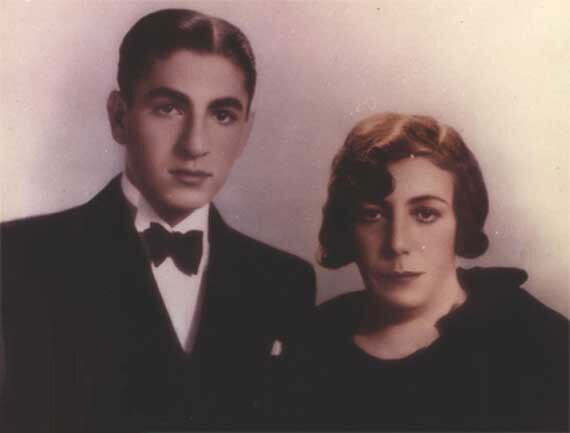 محمدرضا شاه و مادرش