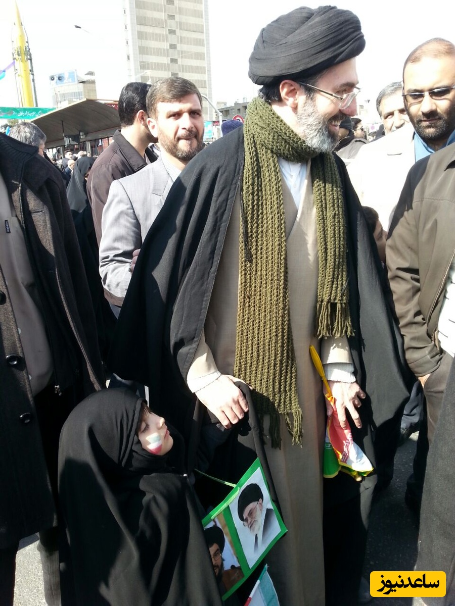 هم‌رنگِ جماعت بودن به سبک نوه‌های رهبر انقلاب؛ نگاهی به کالسکه ایرانی و ساده نوه رهبری که با وجود کهنه شدن چندین سال در راهپیمایی‌ دیده شد+عکس/ بازتاب قناعت در زندگی شخصی فرزندان آقا