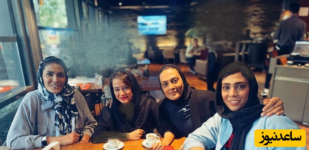 الناز حبیبی با خواهران منصوریان