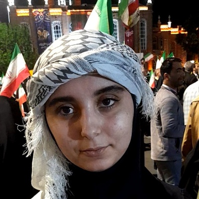 (ویدئو) دختر دهه هشتادی: «تا انتقام خون شهدا را نگیریم،در خیابان می‌مانیم»/ نسل جدید، پایِ ثابت اقتدار ایران