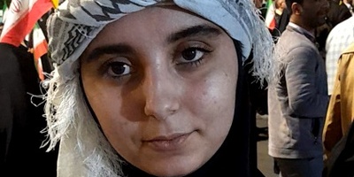 (ویدئو) دختر دهه هشتادی: «تا انتقام خون شهدا را نگیریم،در خیابان می‌مانیم»/ نسل جدید، پایِ ثابت اقتدار ایران