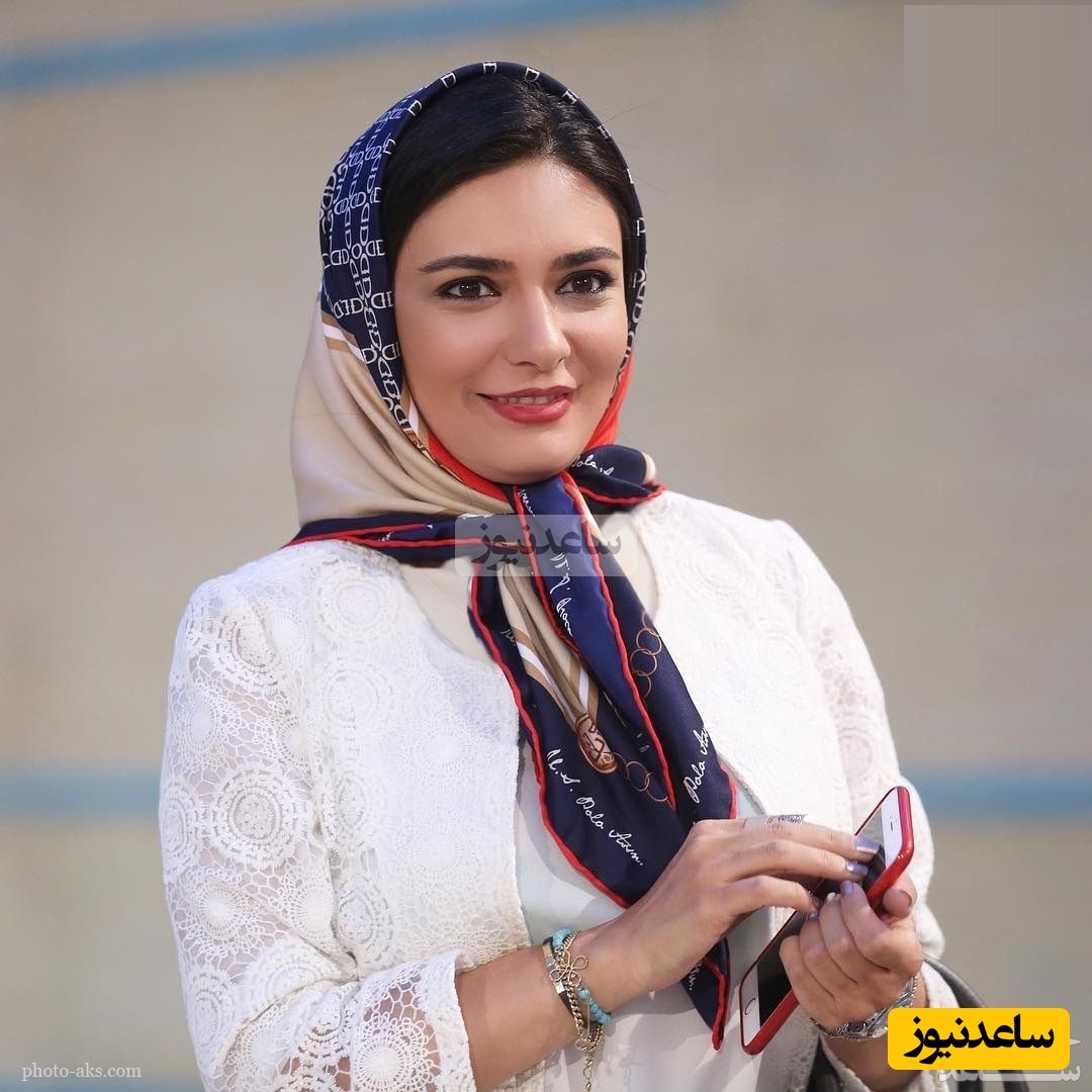 تنهایی لیندا کیانی در سالن خالی برای تمرین تئاتر