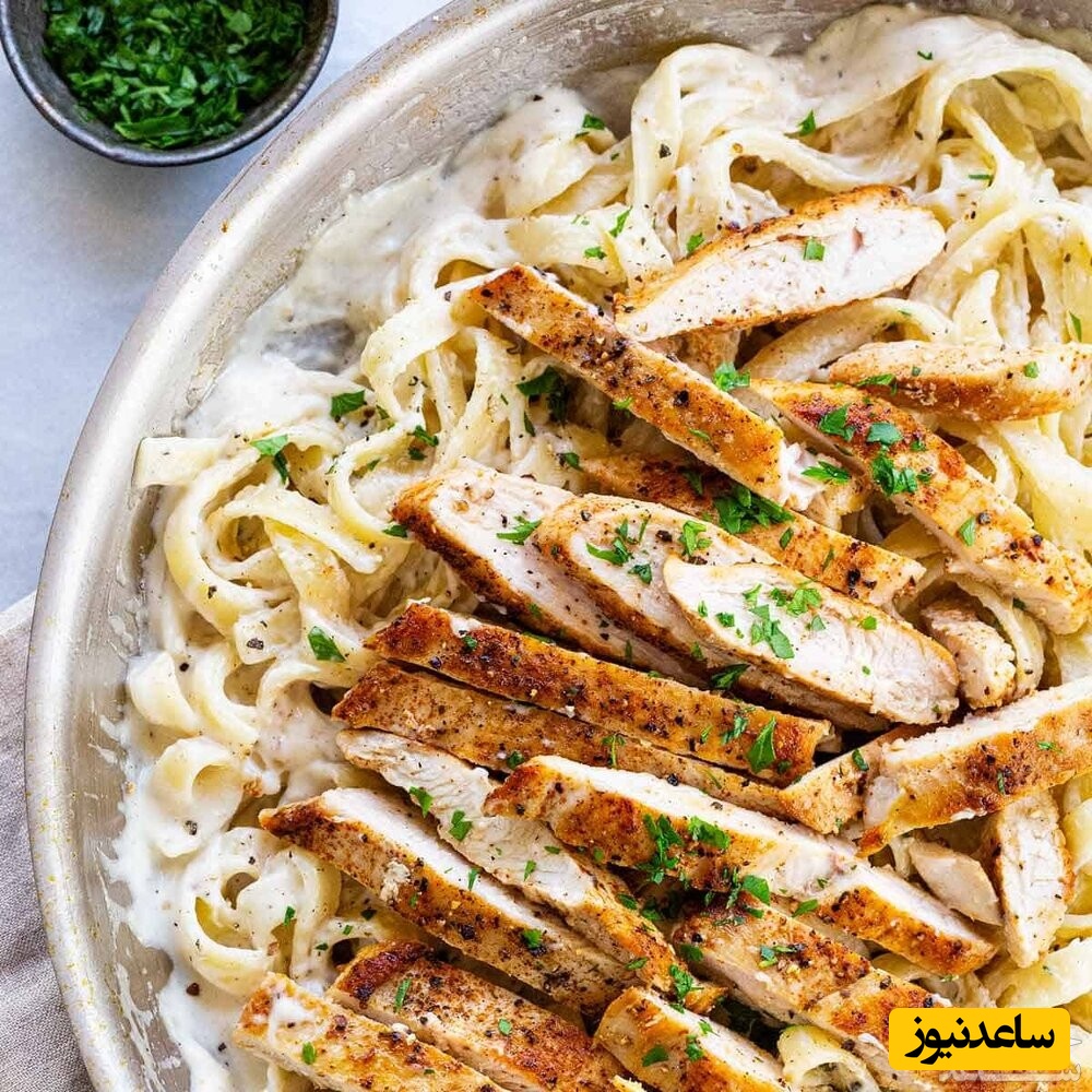 طرز تهیه پاستا مرغ و قارچ با سس آلفردو به روش رستورانی