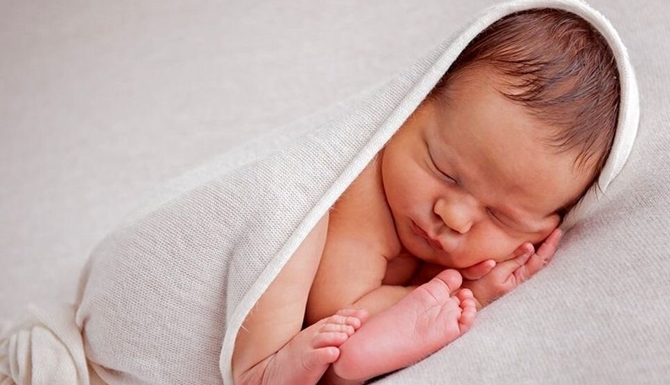 عجایب خلقت در فرانسه؛ نوزادی با ریش سفید + عکس