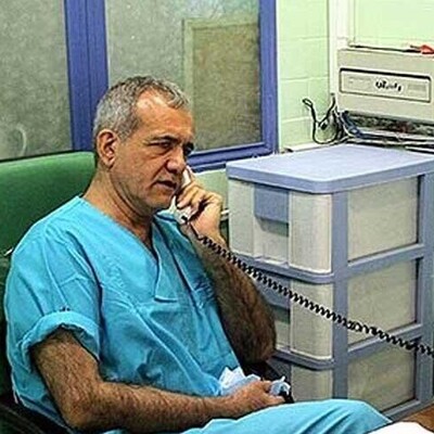 نگاهی به اتاق کار ساده و بدون تجملات پزشکیان در بیمارستان تبریز قبل از رئیس جمهوری/ چیدمانی ساده با کُمدهای چوبی و بدون زرق و برق+ویدیو