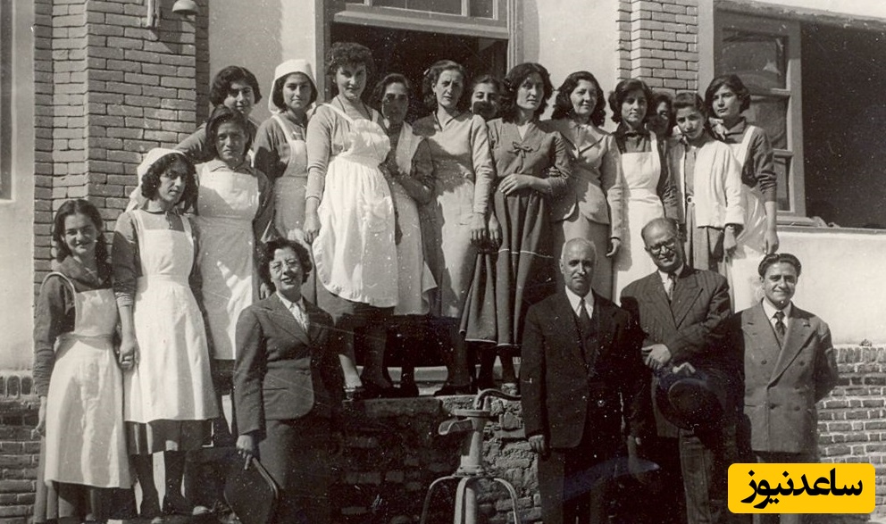  دانش‌آموزان کلاس خانه‌داری دبیرستان ثریا (احتمالا در شمال غرب ایران)؛ سال 1322 شمسی