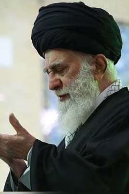 نماز؛ از اجبار تا اختیار؛ رهبر معظم انقلاب از برکات نمازی می‌گویند که رفع تکلیف نیست!+ویدیو