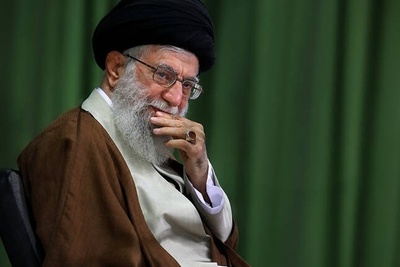 دیدگاه روشنفکرانه رهبر شهید انقلاب به نمایش زن مسلمان بی حجاب در فیلم: من بی حجابی ندیدم!