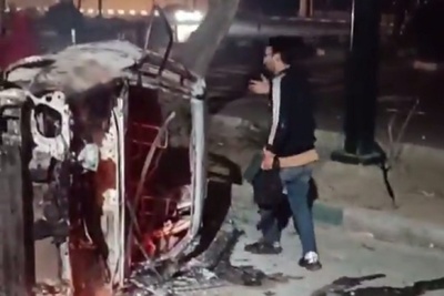 (فیلم) ضجه‌های دلخراش مرد جوان در کنار ماشین سوخته‌اش؛ جوانی که تنها دارایی‌اش یک پراید بود ...