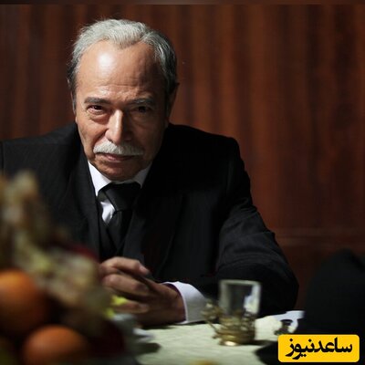 (فیلم) بزرگ آقای سینمای ایران دوباره بزرگیش را اثبات کرد / امتناع علی نصیریان از ورود به سالن به احترام قرآن