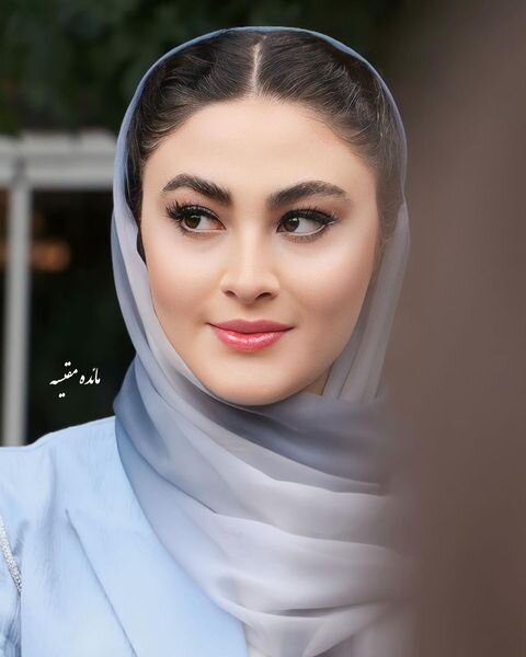 مریم مومن