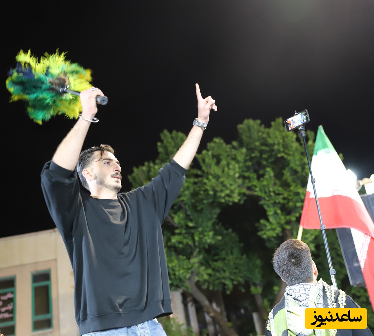 شاه حسین گویان هشتاد و یکمین شب تجمعات مردمی