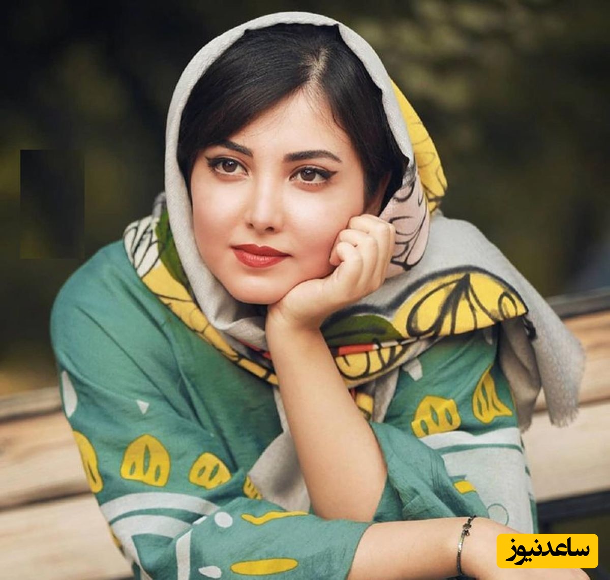 سلفی زیبا کرمعلی در کنار مادرش باعث تعجب کاربران فضای مجازی شد / انگار مادرش بچه اینه + عکس