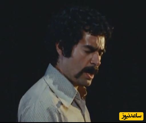 (ویدیو) آواز خوانی آهنگ مردِ تنها توسط شهاب حسینی؛ با صدای بی صدا،مثل یک کوه بلند،مثل یک خواب کوتاه،یه مرد بود یه مرد.... چقدر دلنشین 🧡