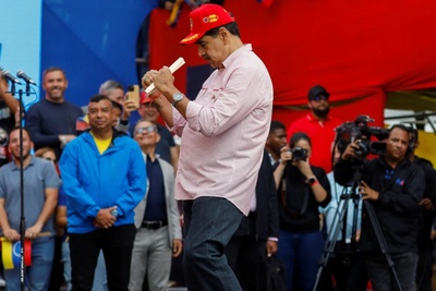 ویدیویی جدید از رقص مادورو در آستانه حمله آمریکا به ونزوئلا