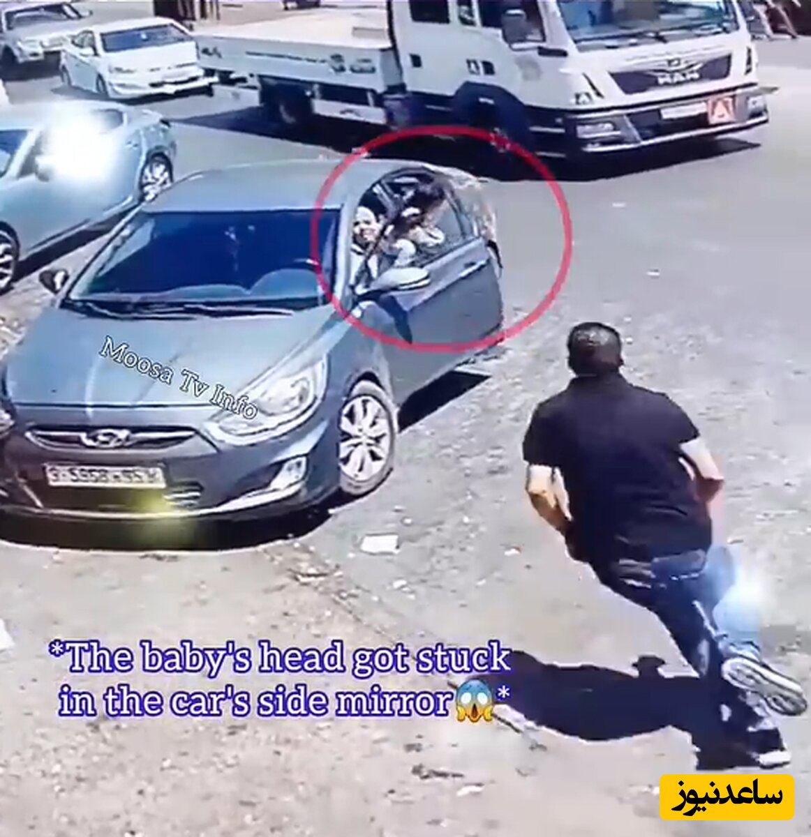 (فیلم) لحظه هولناک گیر کردن سر بچه در پنجره خودرو / خدا به دادشون رسید که بچه زنده موند ...
