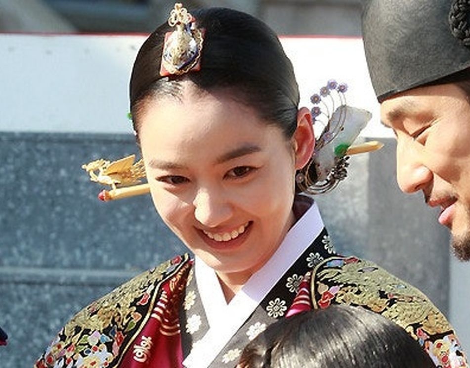 چهرۀ «بانو جانگ» 15 سال بعد از سریال «دونگ‌یی» در 43 سالگی