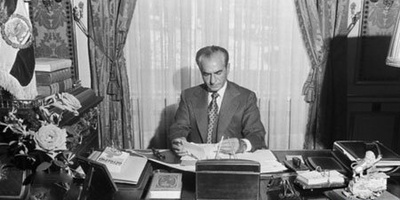 عتیقه جات موجود در دفتر کار محمدرضا پهلوی واقع در کاخ موزه نیاوران +ویدئو/چه پول های بی زبانی برای خرید اینا حیف شده