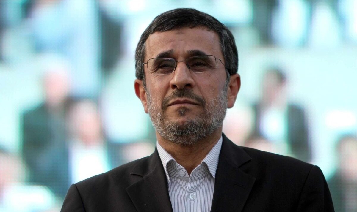 سنگ صبور مردم پس از 7ماه از پس پرده بیرون آمد/ احمدی‌نژاد مریض بود؟