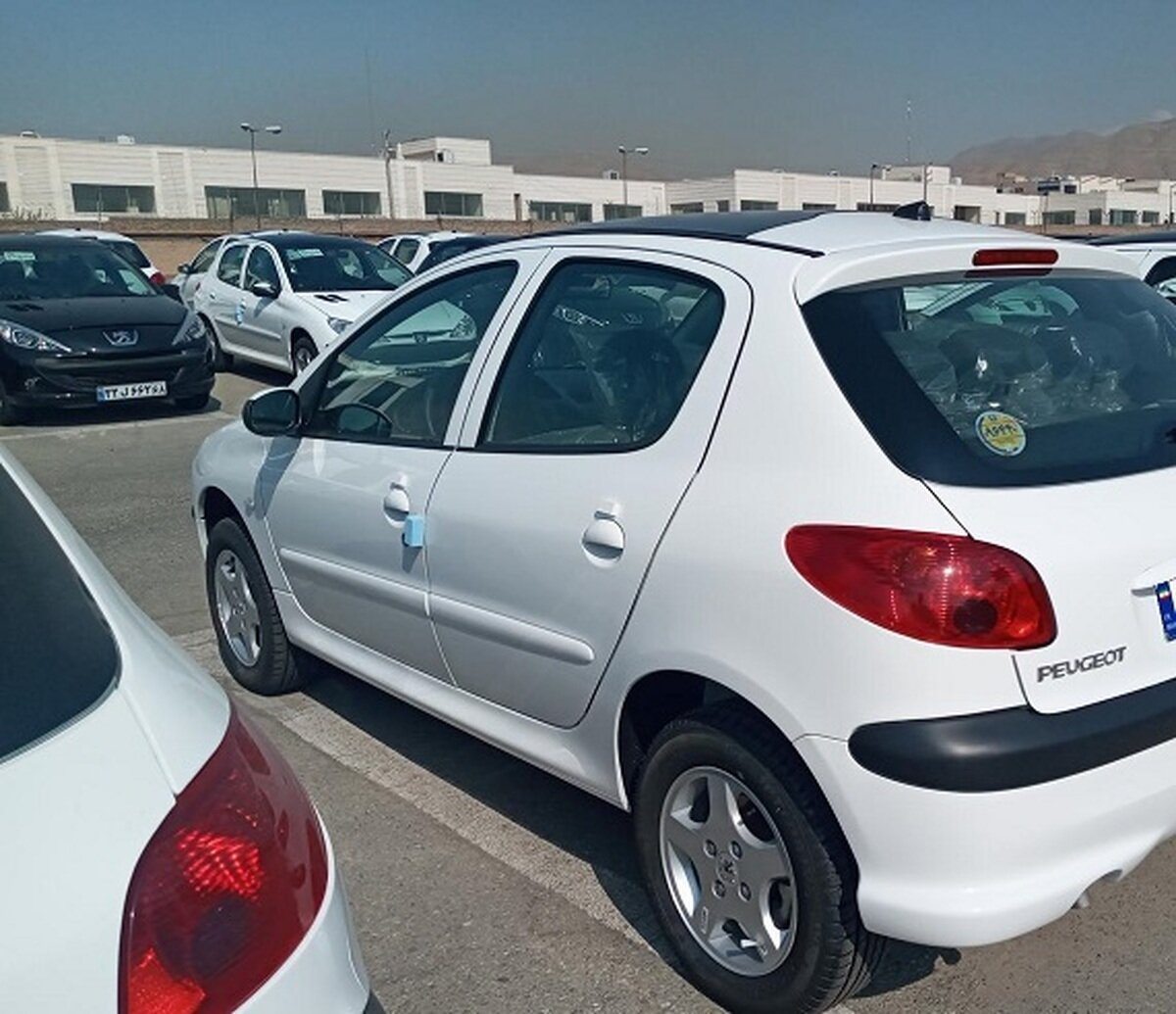 محصول جدید ایران خودرو که جایگزین پژو 206 می‌شود + عکس