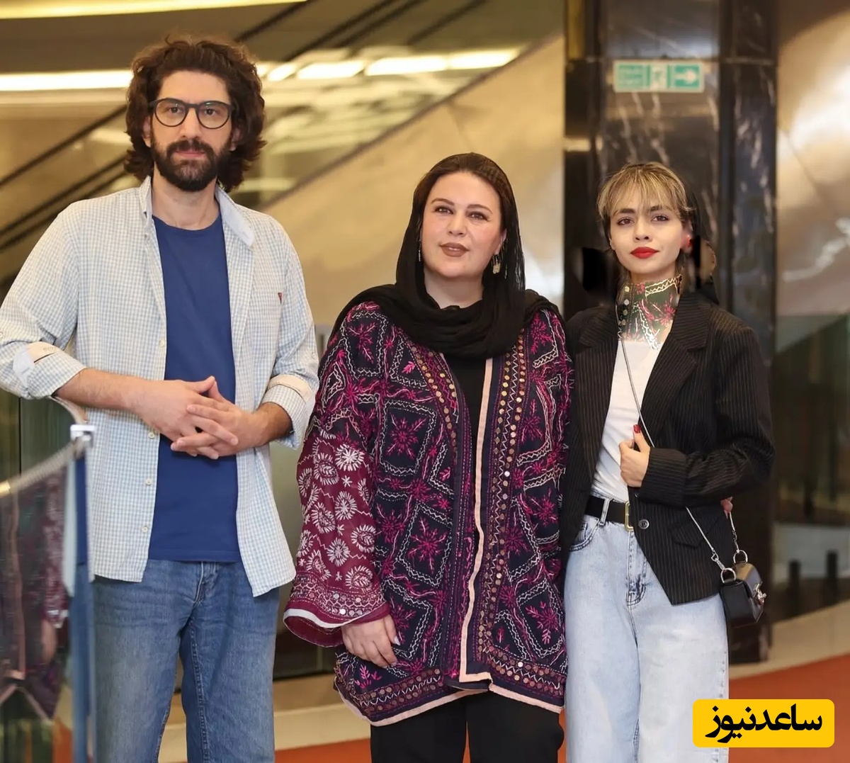 بازیگران در اکران سقف
