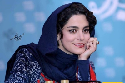 لحظه‌ی عاشقانه مادر دختری غزل شاکری و مادرش😍