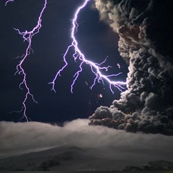 (ویدئو) لحظه هیجان انگیز وقوع 1800 صاعقه در آسمان یکی از شهر‌های برزیل