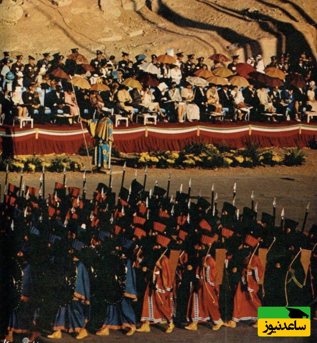 (عکس) مرور تجمل بی‌پایان چادرهای جشن‌های 2500 ساله در تخت جمشید/ روایتی از پرهزینه‌ترین و پر زرق‌ و برق‌ترین مراسم تاریخ ایران در مهرماه 1350
