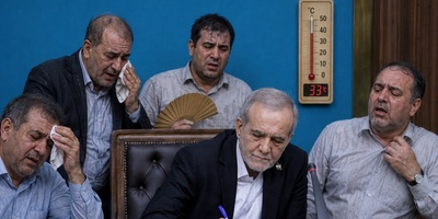 ببینید| پشت درهای بسته پاستور چه خبر است؟ وضعیت قابل‌تامل از اتاق کار مسعود پزشکیان در گرمای تابستان