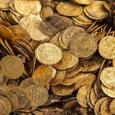کشف صدها سکه عتیقه‌ که شهردار مخفی کرده بود‌