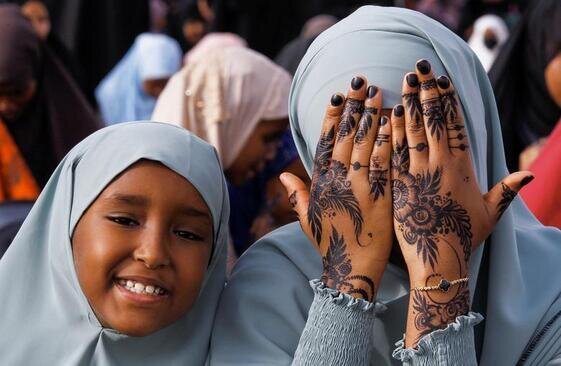نماز عید فطر در مسجد جامع سلام در شهر نایروبی کنیا/ رویترز