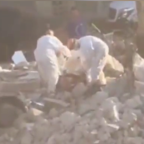 (فیلم) پیدا شدن جسد از زیر آوار 5 ماه بعد از زلزله وحشتناک ترکیه