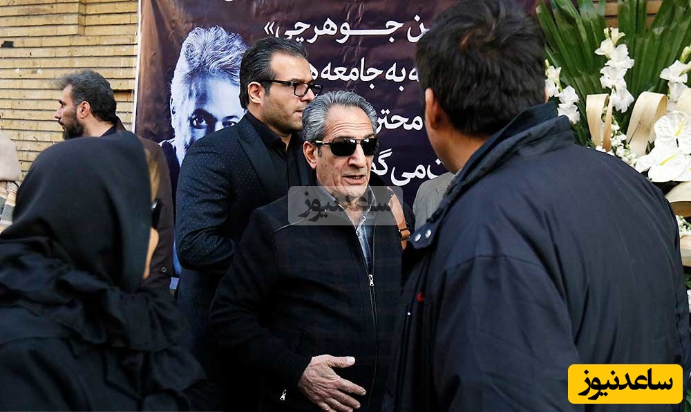 مراسم تشییع و ختم حسن جوهرچی این چنین برگزار شد؛ از چیدن میزعزایی ساده در مسجد تا بی‌قراری دخترش و دلداری دادن جواد هاشمی به پدر حسن جوهرچی+فیلم و عکس