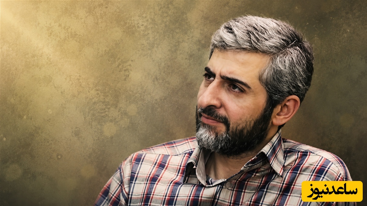 عکس تازه‌ منتشرشده‌ای که باید ببینید/ نگاهی به استایل ساده دانشجویی دامادِ رهبر شهید انقلاب با پیراهن چهارخانه در سفر به مشهد