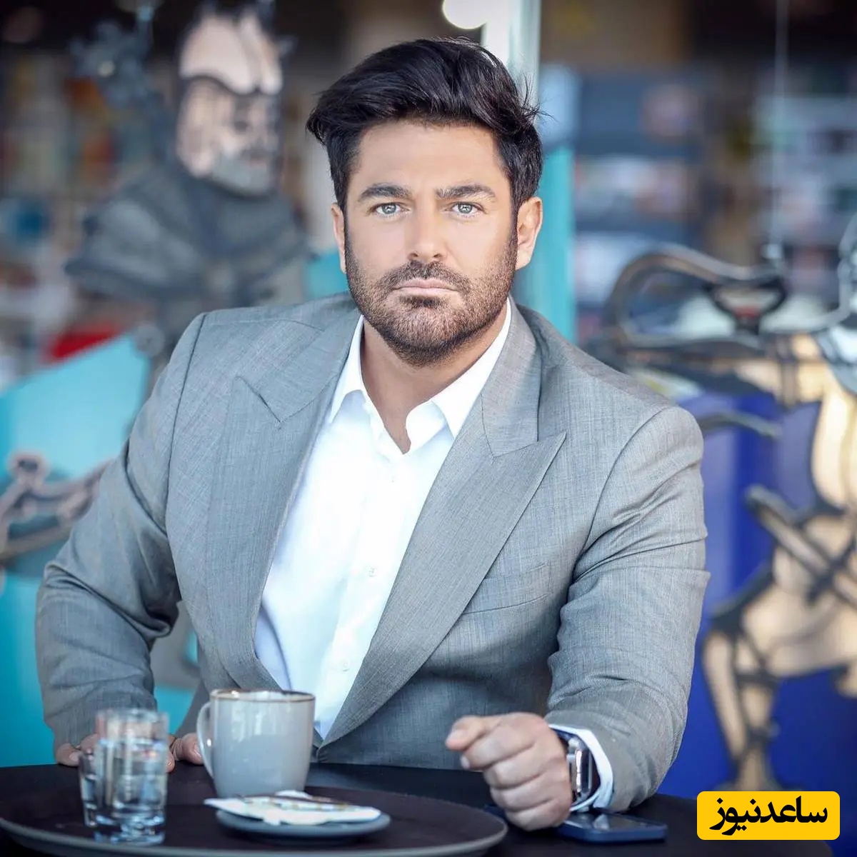 محمدرضا گلزار و حیوون خونگیش سخت مشغول کارند😎😏