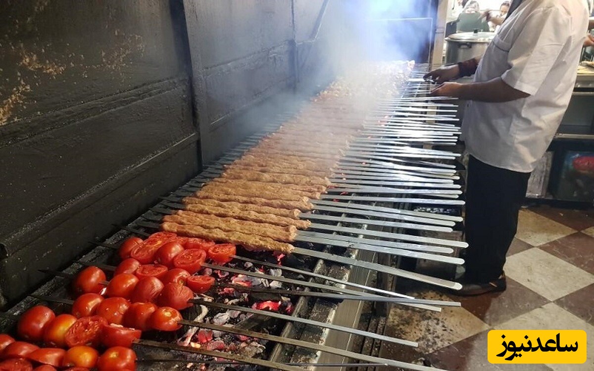 کارآفرینی متفاوت: کباب‌فروش تهرانی که نوشیدنی نمی‌فروشد تا مغازه بغلی رونق بگیرد! +ویدیو/ به احترام تو باید ساعتها ایستاده دست زد👌